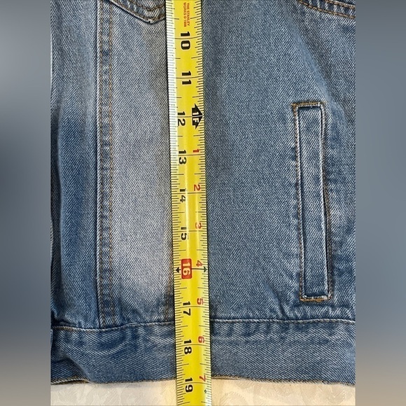 The Style Between Us Jean Jacket Junior Medium Denim - Picture 15 of 16